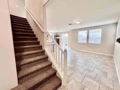 1522 Enlightened Way, Clovis, CA 93619 photo 2