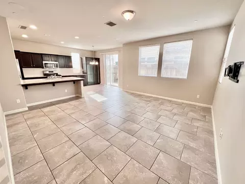 1522 Enlightened Way, Clovis, CA 93619 photo 5