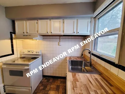 7054 Manette Dr, Jennings, MO 63136