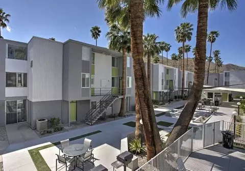 449 E Arenas Rd, Palm Springs, CA 92262