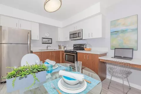 449 E Arenas Rd, Palm Springs, CA 92262