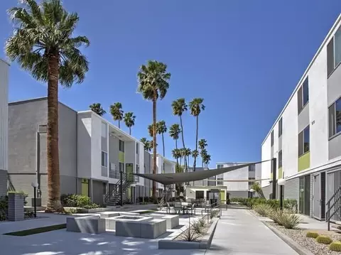 449 E Arenas Rd, Palm Springs, CA 92262