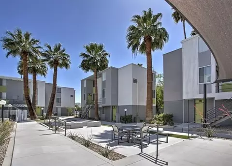 449 E Arenas Rd, Palm Springs, CA 92262