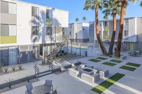 449 E Arenas Rd, Palm Springs, CA 92262