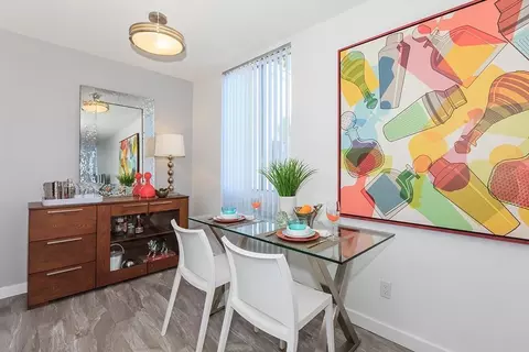 449 E Arenas Rd, Palm Springs, CA 92262