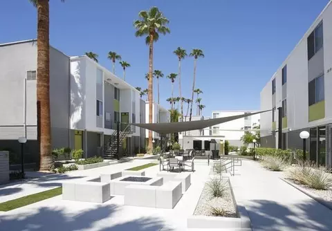 449 E Arenas Rd, Palm Springs, CA 92262