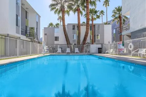 449 E Arenas Rd, Palm Springs, CA 92262