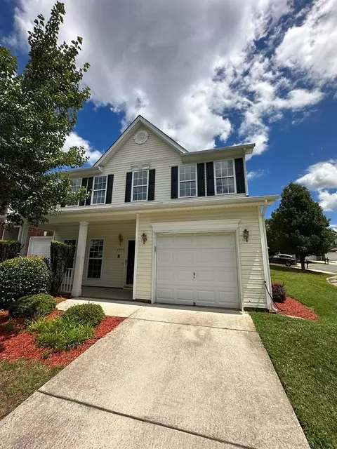 1935 Munn Pointe Dr, Whitsett, NC 27377