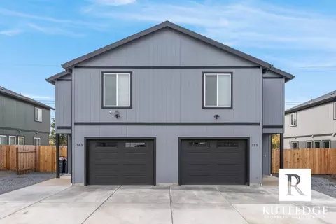 363 Lozier Ln, Medford, OR 97501