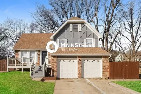 1800 E Sheridan Bridge Ln, Olathe, KS 66062