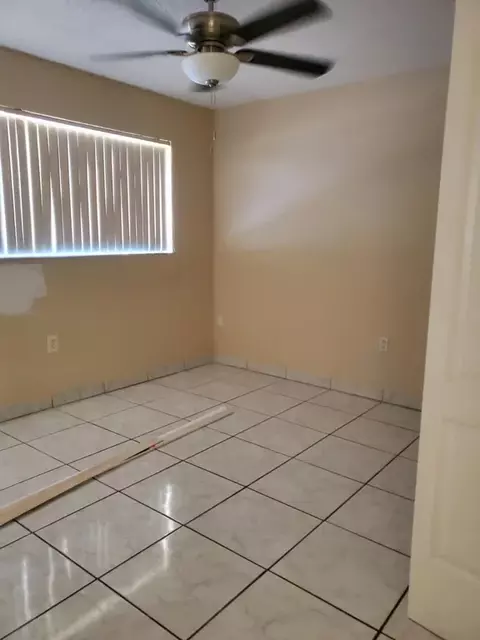 14 W, Hialeah, FL 33012 photo 22