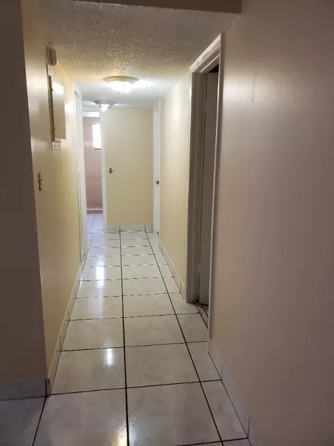 14 W, Hialeah, FL 33012 photo 28