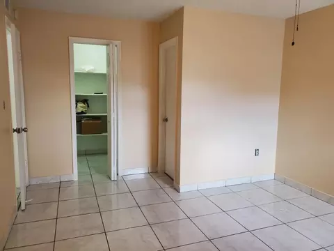 14 W, Hialeah, FL 33012 photo 7
