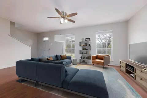 1932 Leslie Dr #1932, Kerrville, TX 78028