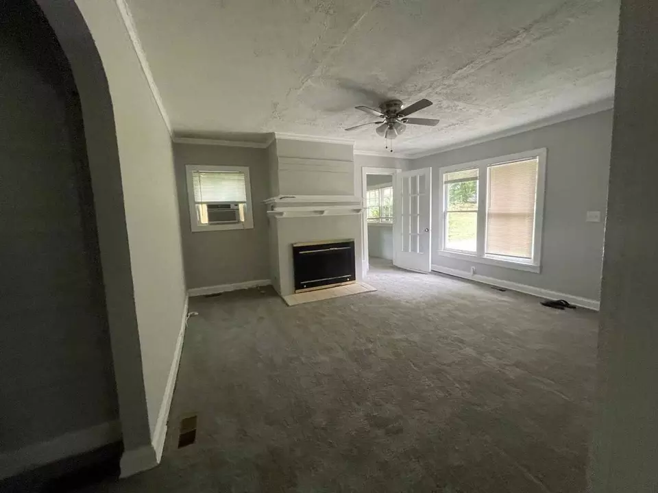  987 Bolton Rd NW, Atlanta, GA 30331 photo 2
