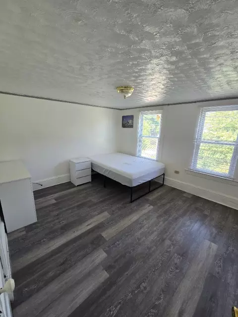9200 Edmunds Ave, Cleveland, OH 44106