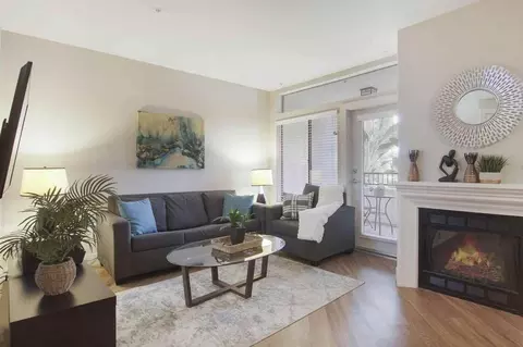 Tiverton Ave, Los Angeles, CA 90095