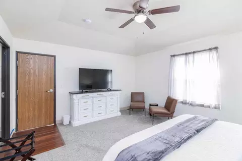 Zachary Ct, New Baltimore, MI 48047