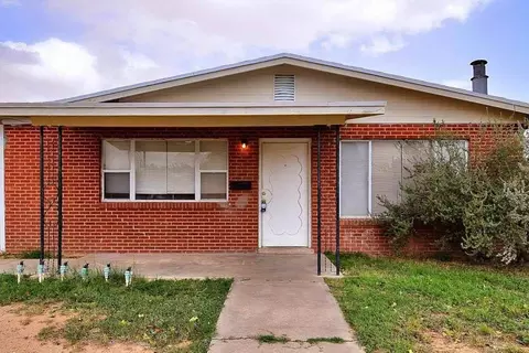 9136 Matterhorn Dr, El Paso, TX 79924