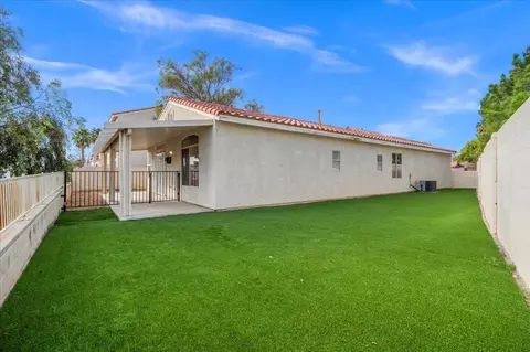 7904 Smokey Ridge Ct, Las Vegas, NV 89131