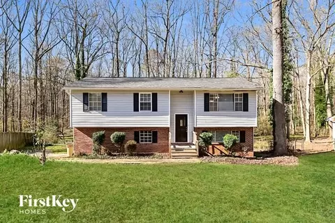 8531 Jenson Dr, Jonesboro, GA 30236