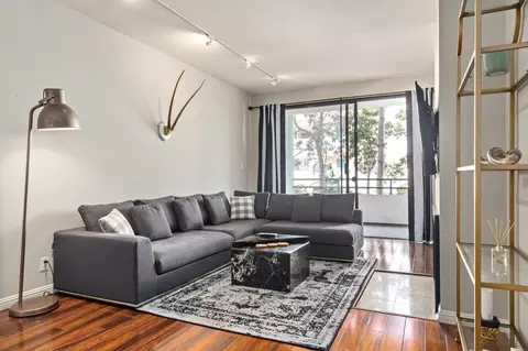 rochester ave, Los Angeles, CA 90025