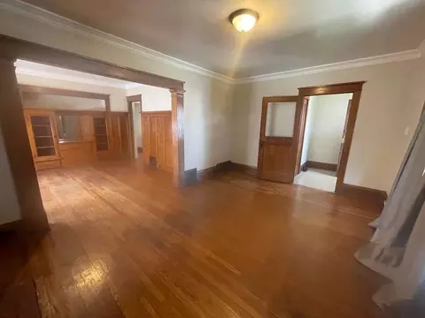 2945 N 36th St, Milwaukee, WI 53210