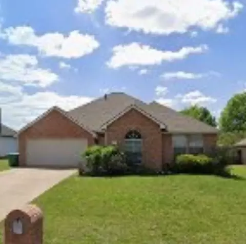 2601 Coffey Dr, Denton, TX 76207
