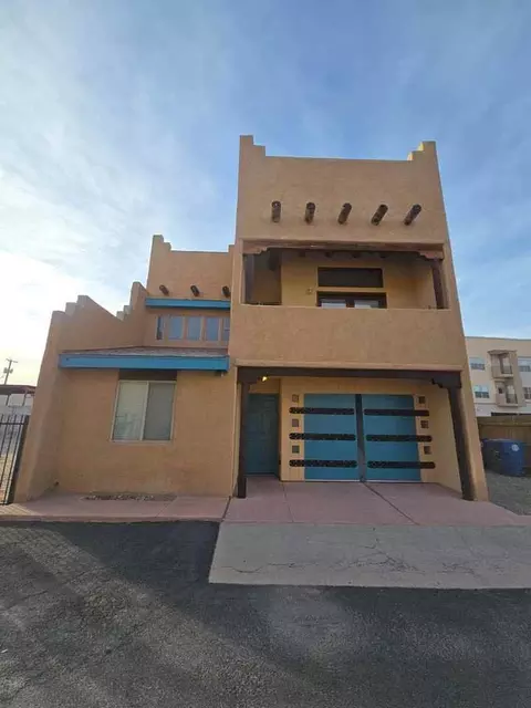 218 San Clemente Ave NW, Albuquerque, NM 87107