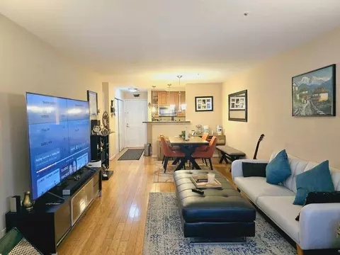 3175 Summit Square Dr #A, Oakton, VA 22124