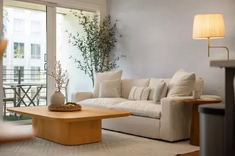 Anton Blvd, Costa Mesa, CA 92626