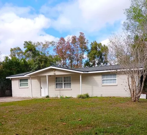 21377 Campbell Dr, Brooksville, FL 34601