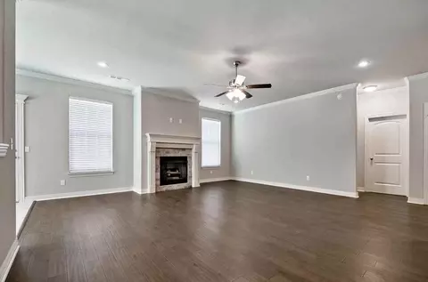 1000 SW Cabriolet St, Bentonville, AR 72712