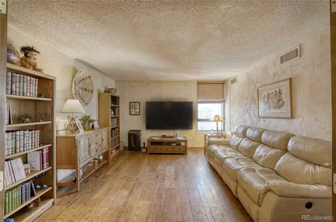 1020 15th St #36E, Denver, CO 80202