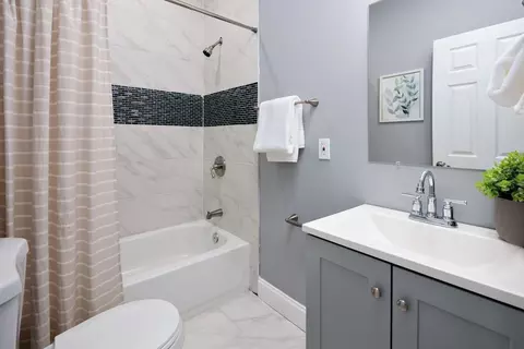 3626 Everett St, Baltimore, MD 21226