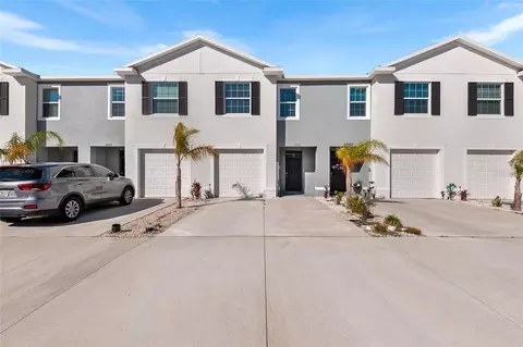 33093 Major Oak Dr, Wesley Chapel, FL 33545