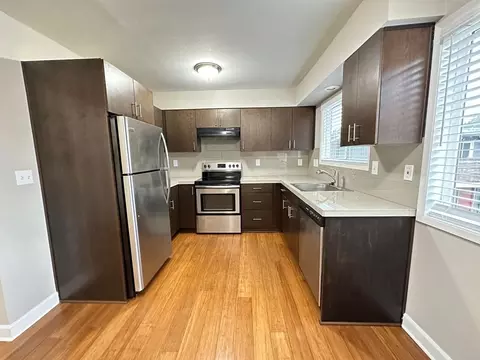 12702 E Burnside St #3, Portland, OR 97233