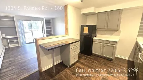 1304 S Parker Rd #160, Denver, CO 80231