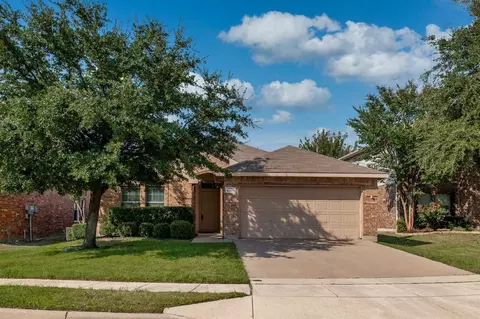 4405 Blooming Ct, Fort Worth, TX 76244