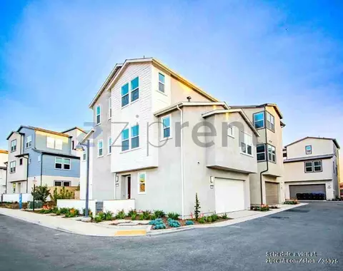 204 Yerba, Irvine, CA 92618 photo 3