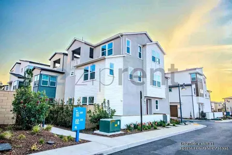 204 Yerba, Irvine, CA 92618
