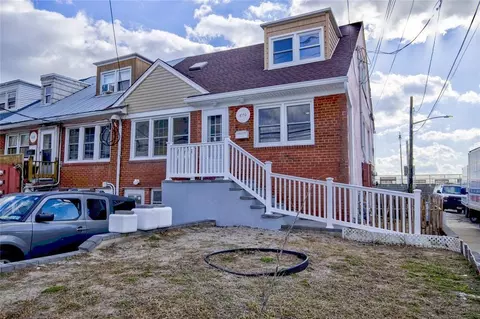 670 W Broadway #GR, Long Beach, NY 11561