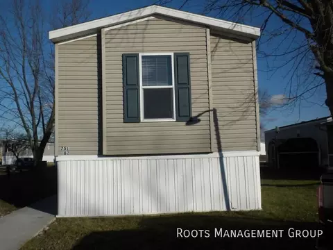 751 Auvil Dr #82, Bay City, MI 48708