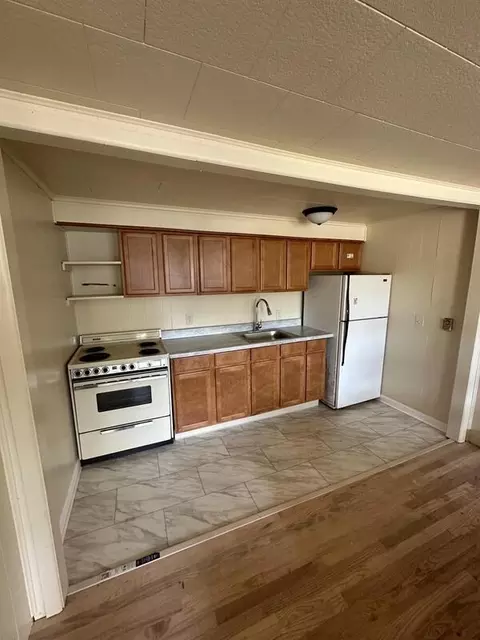 2223 N Water Street Ext, Uhrichsville, OH 44683