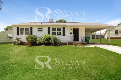 2918 Bellaire Dr, Charlotte, NC 28216