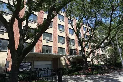 540 W Roscoe St #583, Chicago, IL 60657