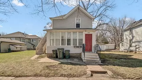 1315 State St #A, Cedar Falls, IA 50613
