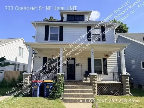 733 Crescent St NE, Grand Rapids, MI 49503