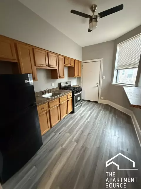 368 E 59th St #3, Chicago, IL 60637
