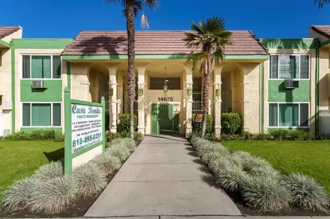 14675 Nordhoff St #202, Los Angeles, CA 91402